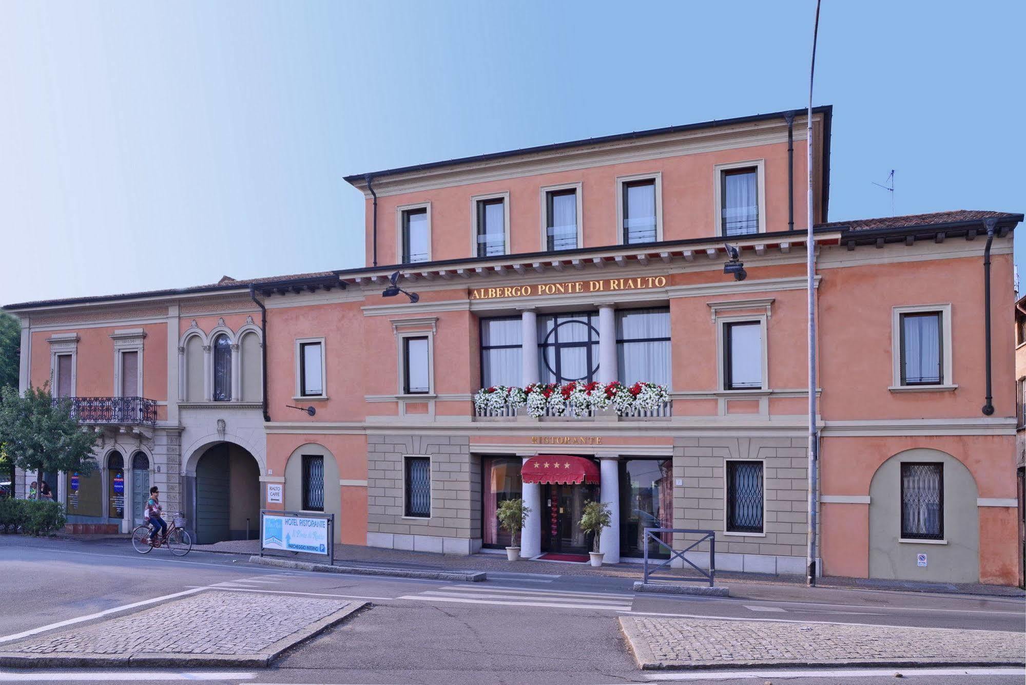 Hotel Ponte Di Rialto Crema Exterior foto